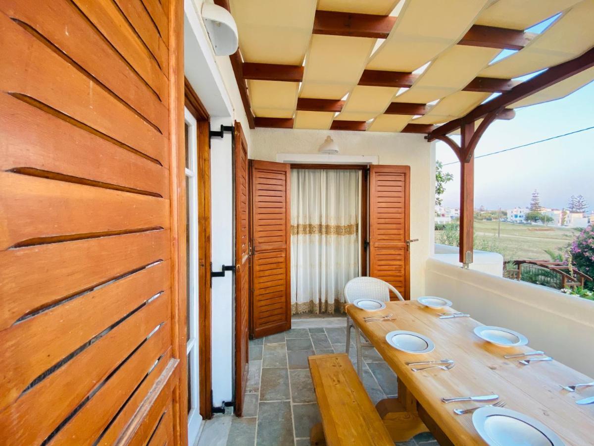 Deluxe Studios & Suites Ageri-Milos Adamantas  Exteriör bild