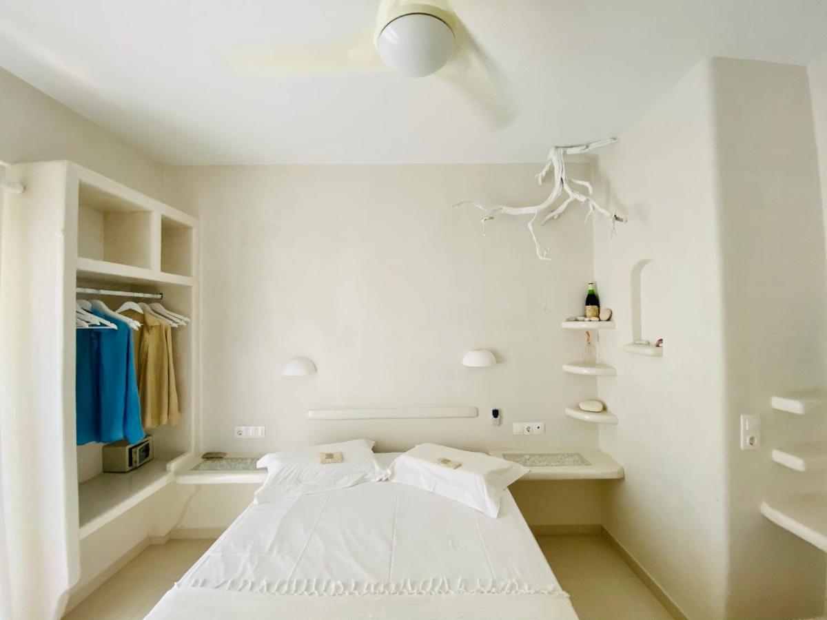 Deluxe Studios & Suites Ageri-Milos Adamantas  Exteriör bild